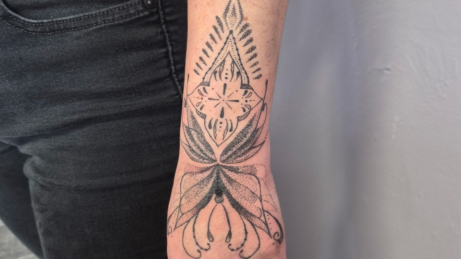 Doune Tatoo — tatoueur VARENNES SUR LOIRE