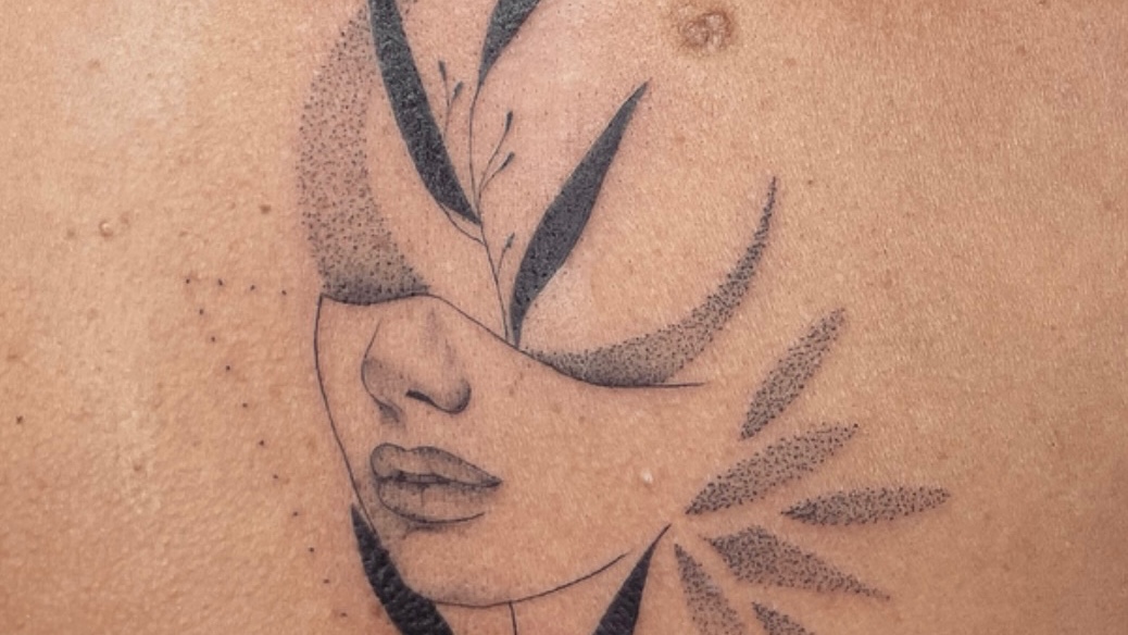 la poupée rousse tattoo — tatoueur cours